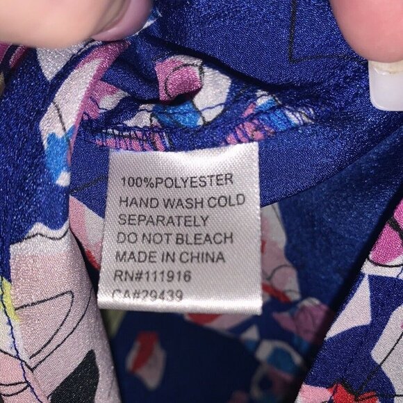 Yumi Kim Multi Color Floral 3/4 Roll Tab Sleeve Button Up Blouse Size Small - Picture 8 of 8